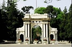 【晨報】全國政協常委齊成喜：引進高端人才 建立知識產權評議機制；稱“清華”被使用，清華大學索賠300萬
