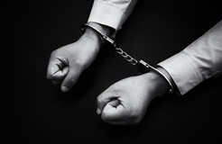 知識產權代理公司實控人因涉嫌詐騙罪被公安局羈押，原告起訴償還服務費731700元｜附判決書