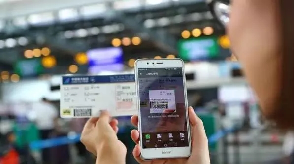 厲害丨刷臉進站、機器人指路......這些春運“新科技”你都會用嗎？