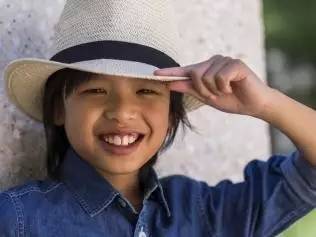 蘋果發布會，被這個10歲男孩搶了鏡，6歲自學編程開發5款應用，庫克都不服不行