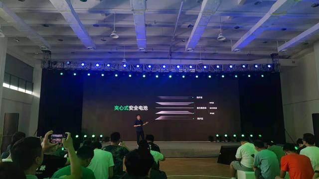 快充只看功率？OPPO發布多項“黑科技”，探索智慧新閃充