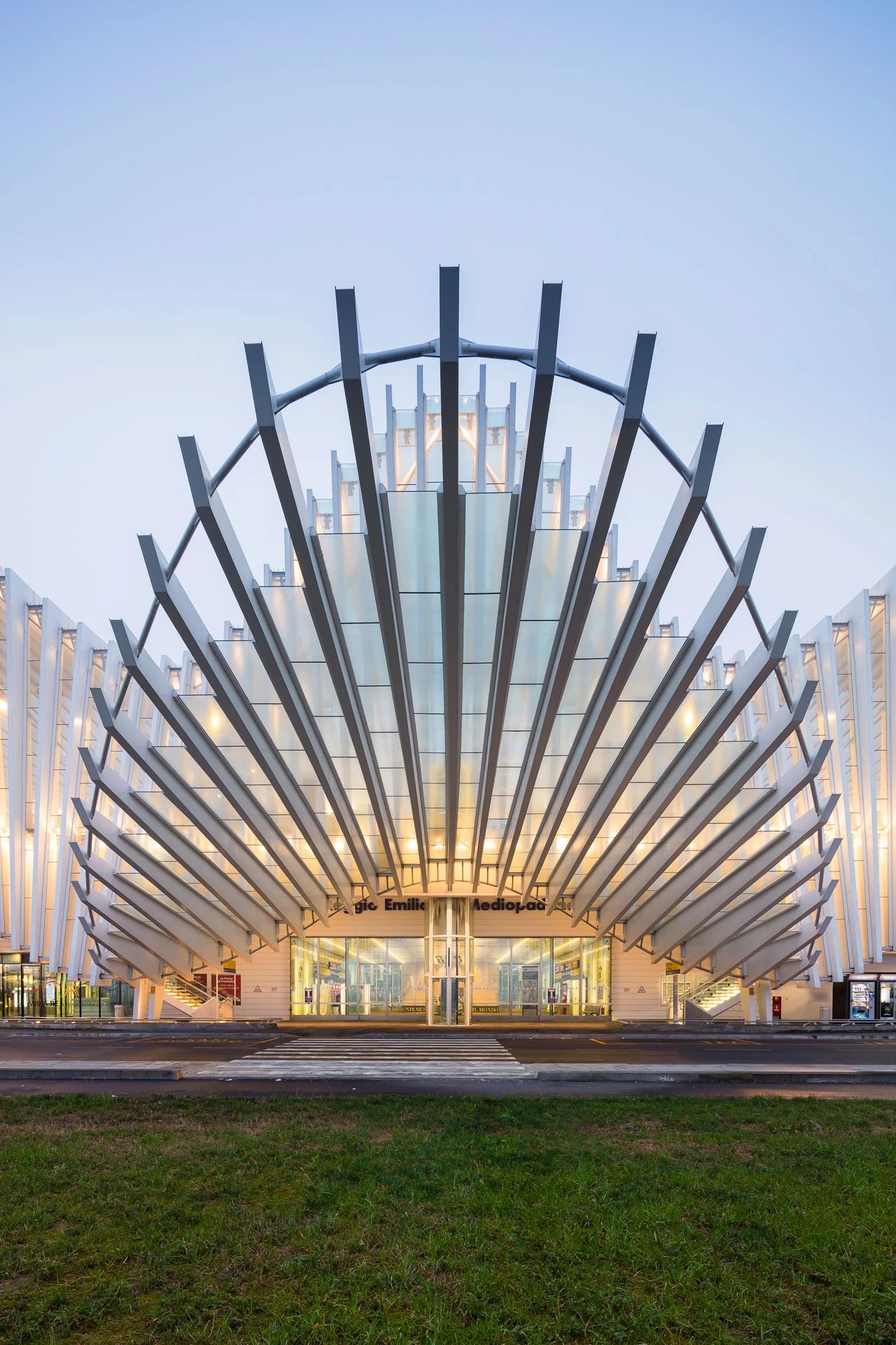 Santiago Calatrava ：自然設計建筑大師