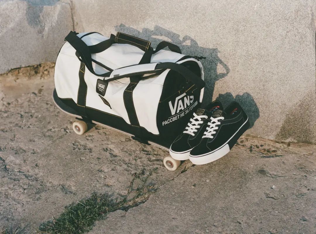 黎明即將來臨！Rassvet x Vans 全新聯名即將發布