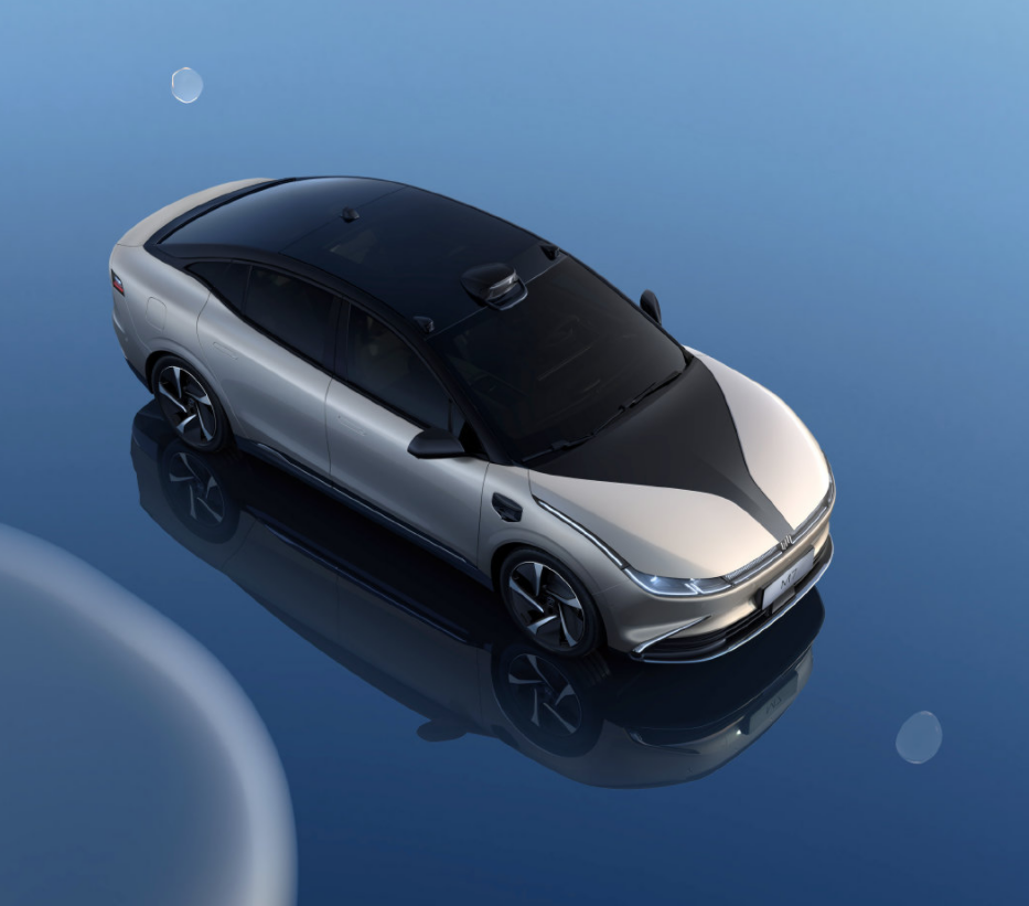 威馬汽車發布M7，搭智能黑科技續航將超700km
